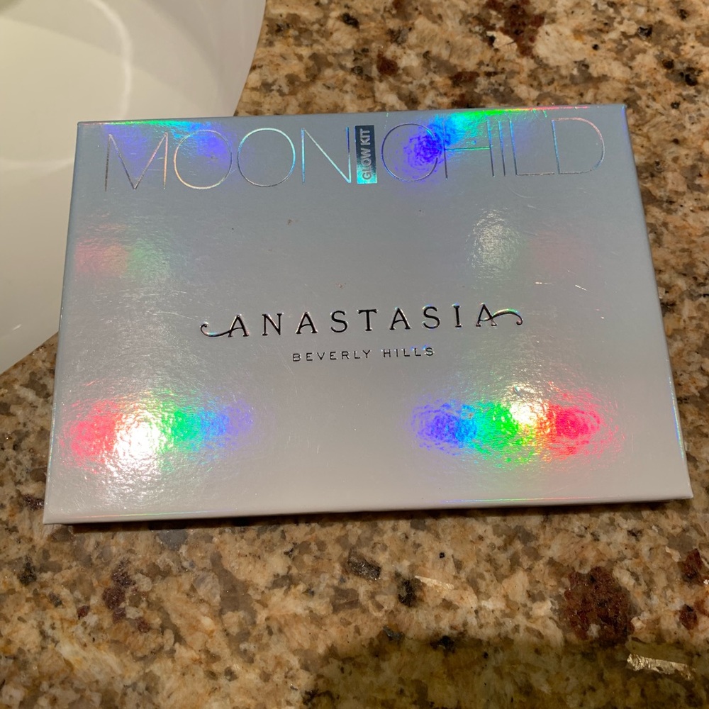 Authentic Anastacia Moonchild Highlighter